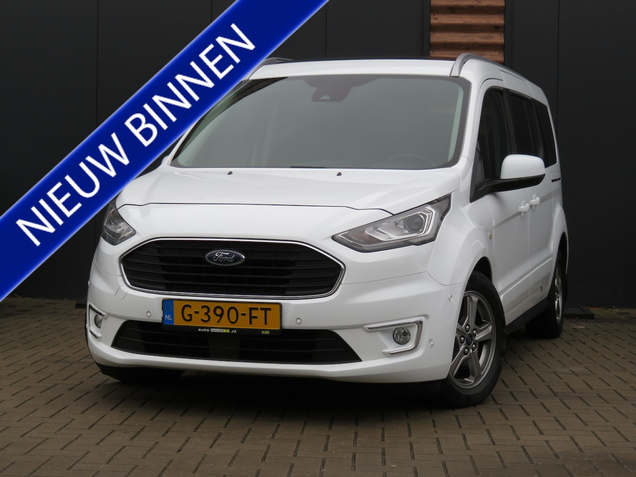 Ford Grand Tourneo Connect - 1.5 TDCi Titanium 7pers Airco Cr-Control Xenon Panoramadak CarPlay incl BTW - AutoWereld.nl