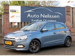 Hyundai i20 - 1.2 LP i-Drive Cool 4 CILINDER | ZGAN ALL-SEASONS | PARKEERSENSORS | LICHTMETALEN VELGEN 1