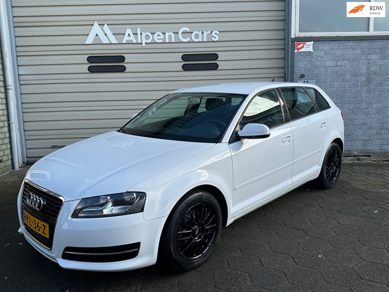 Audi A3 Sportback - 1.4 TFSI Ambiente 5-deurs / Airco / LMV / APK 03-2027 - AutoWereld.nl