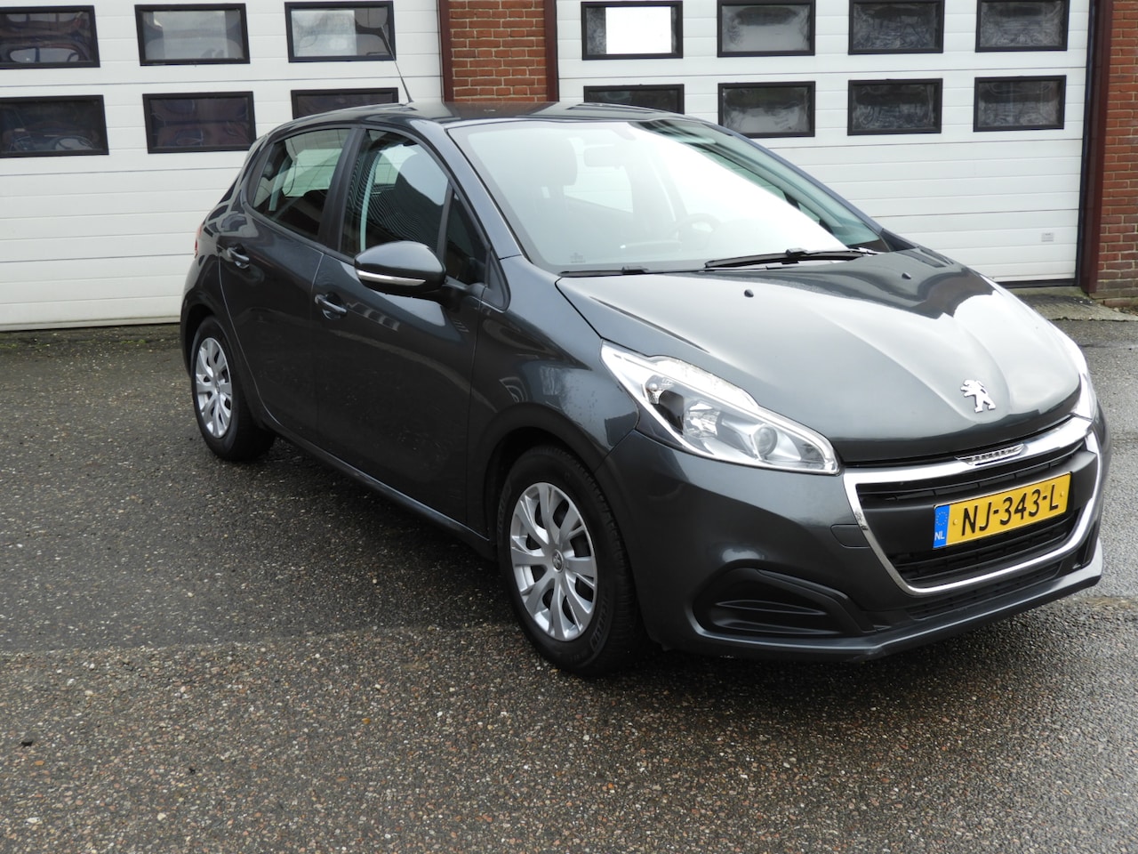 Peugeot 208 - 1.2 PureTech Active trekhaak - AutoWereld.nl