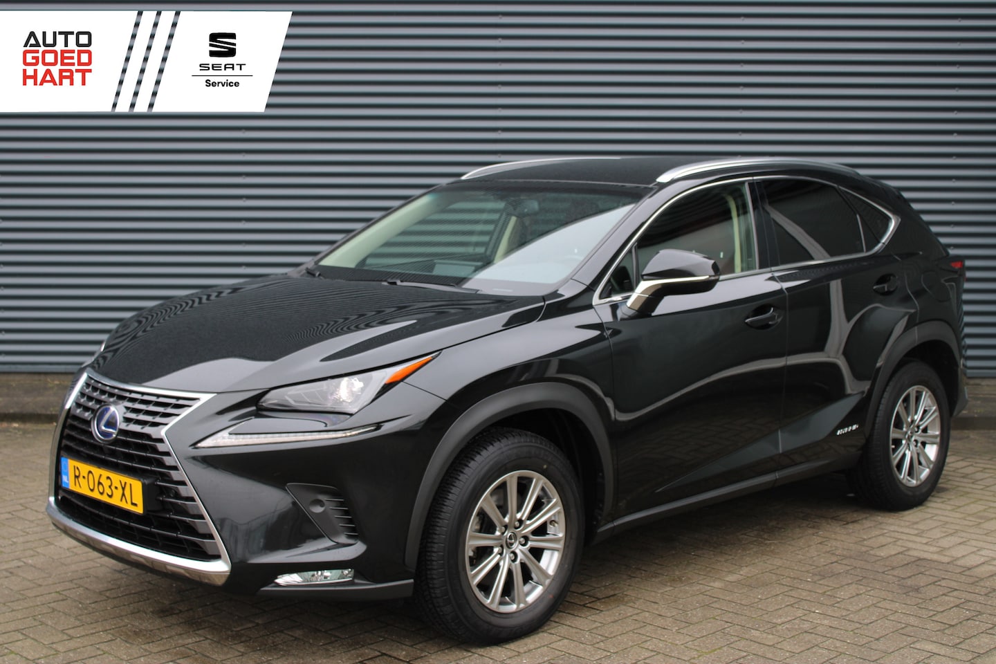 Lexus NX - 300h AWD Luxury Line Leer Full-Led - AutoWereld.nl