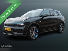 Lynk & Co 01 - 1.5 Plug-In Hybride, Zwarte Hemel, Stoel-Stuurverwarming, Panodak, Pdc voor + achter + Cam