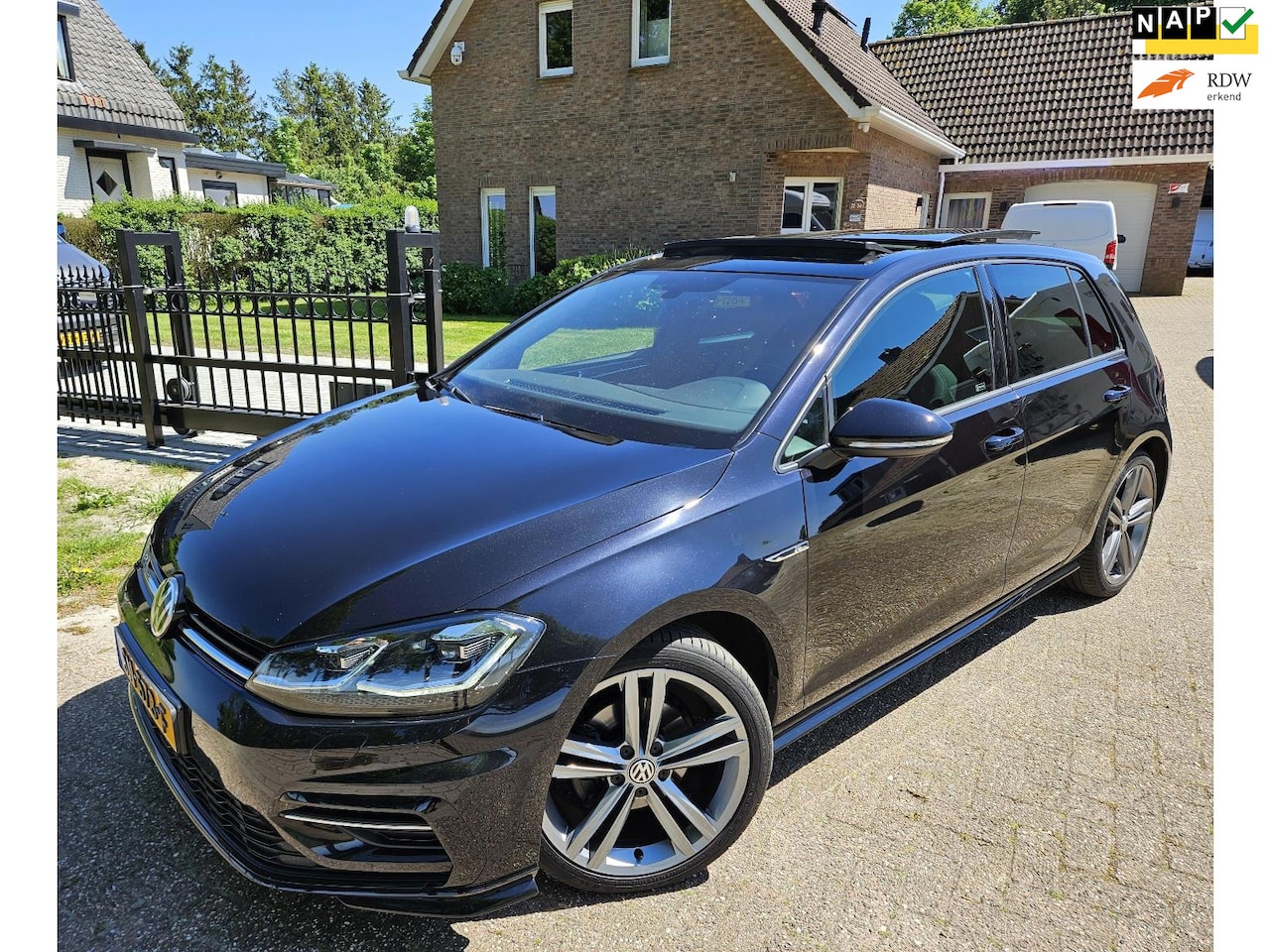 Volkswagen Golf - 1.5 TSI Highline Business R 1.5 TSI Highline Business R, Pano, Stoelverwarming, 3x R-Line - AutoWereld.nl