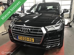 Audi Q5 - 2.0 TFSI quattro Sport S Line Black Edition