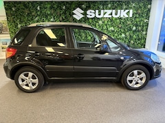 Suzuki SX4 - Climat Control Trekhaak 1.6 Limited Sportvelgen Stootlijsten Originele radio/CD