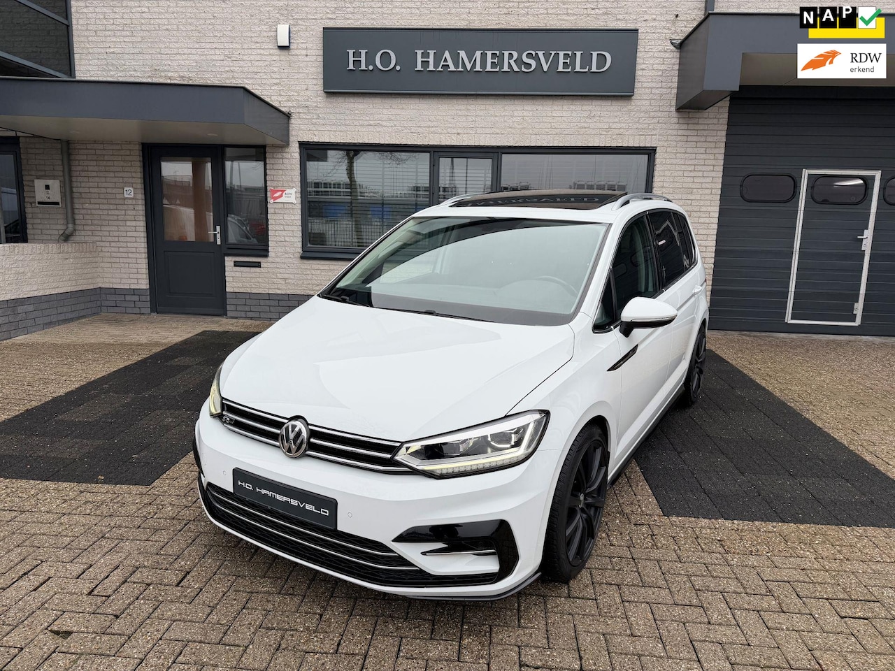 Volkswagen Touran - 1.2 TSI Highline 7p 1.2 TSI Highline 7p R-Line - AutoWereld.nl