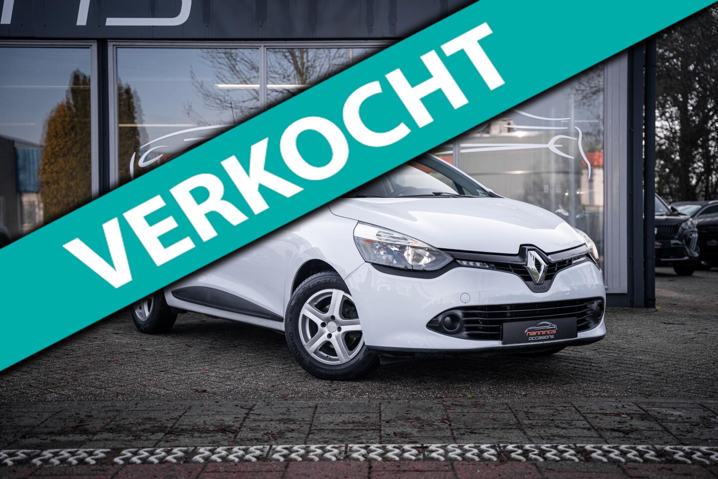 Renault Clio Estate - 1.2 16V Cruise Control|Airco|Bleutooth|Navi|Bass Reflex| - AutoWereld.nl
