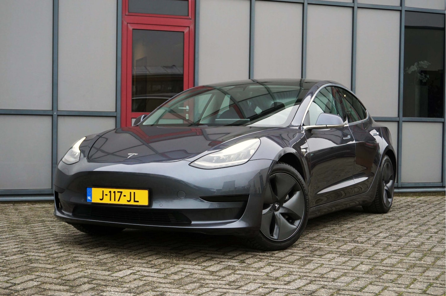 Tesla Model 3 - Standard RWD Plus 60kWh SOH 91% Trekhaak - AutoWereld.nl