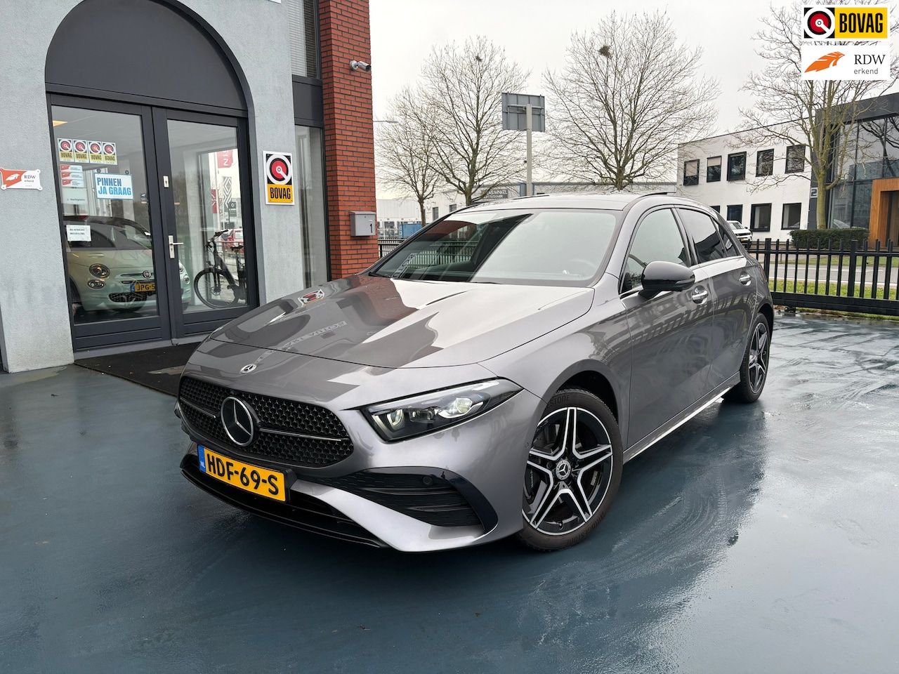 Mercedes-Benz A-klasse - 250 e Star Edition AMG Line Plus NIGHT PAKKET PANO HEADUP 360CAMERA - AutoWereld.nl