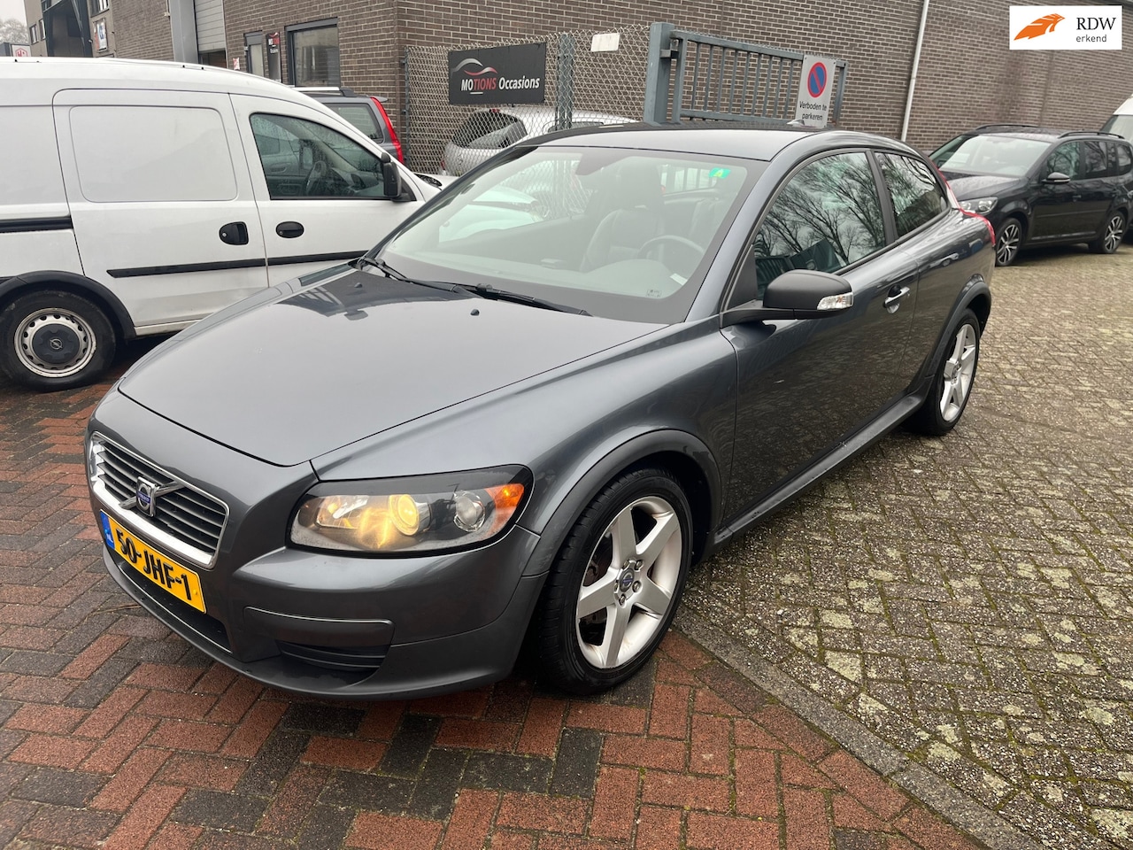 Volvo C30 - 1.6 Advantage! Nw distri! Parksensor! Leder! - AutoWereld.nl