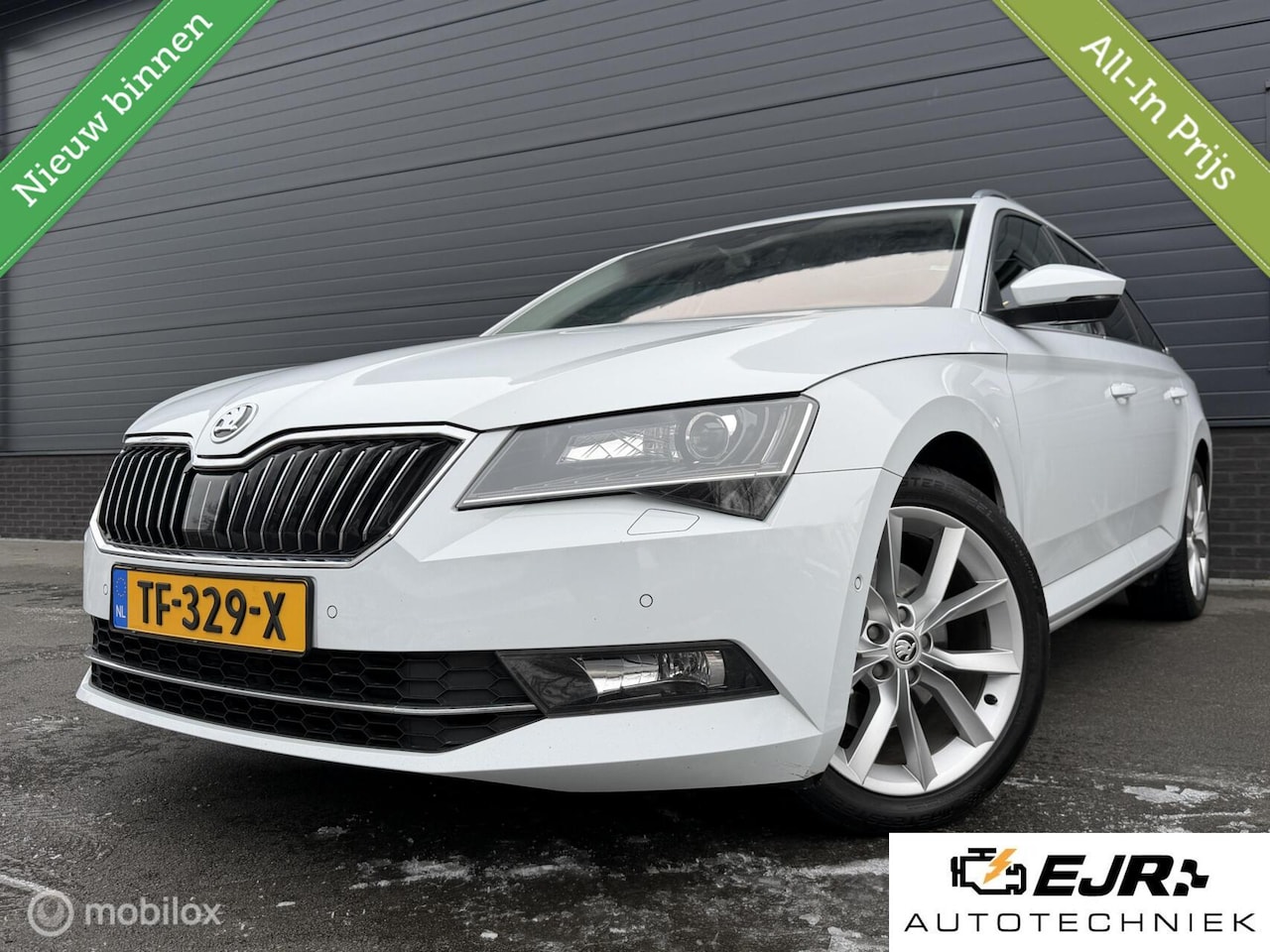 Skoda Superb Combi - 1.4 TSI ACT Business Sport CLIMA*PANO*LEER*CRUISE*CAMERA - AutoWereld.nl
