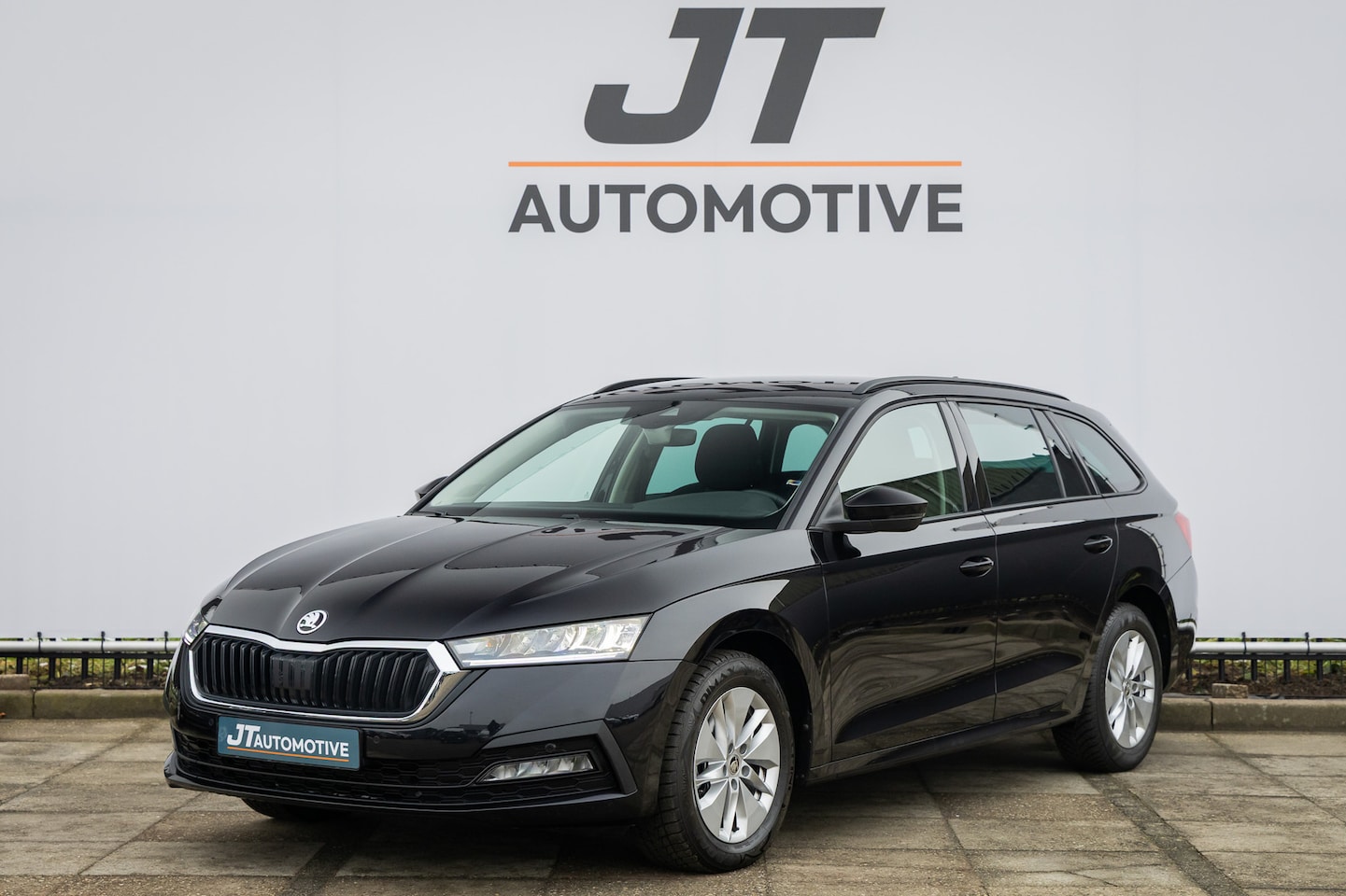 Skoda Octavia Combi - 1.0 TSI Bns Edition Trekhaak | Stoelverw | Elek kofferbak - AutoWereld.nl