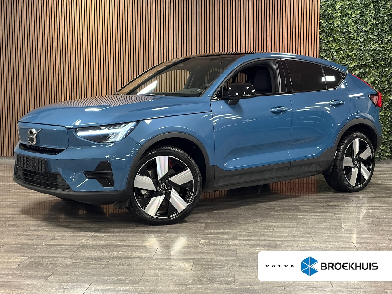 Volvo C40 - Recharge Plus 69 kWh Trekhaak | All Season banden | Adaptieve Cruise Control | Stoel en St - AutoWereld.nl