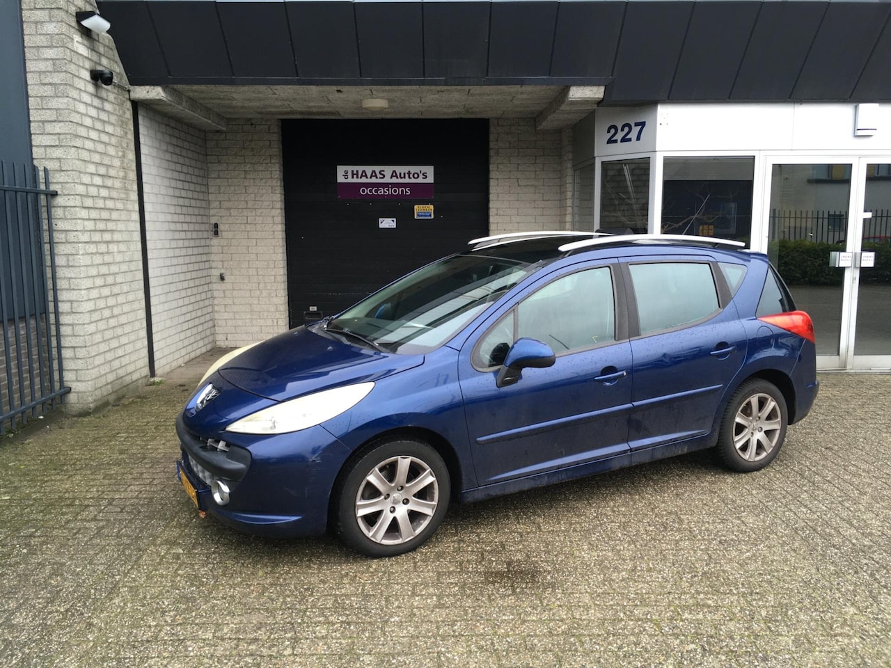 Peugeot 207 SW - 1.6 VTi XS Première / APK 27-FEBRUARI 2026 / PANO DAK / ALU VELGEN - AutoWereld.nl