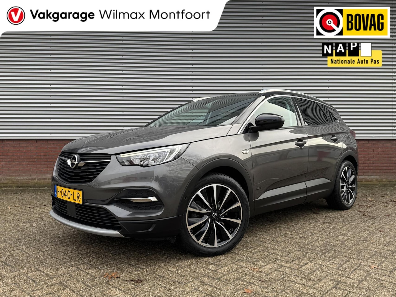 Opel Grandland X - 1.6 Turbo Hybrid4 244 PK Business Executive|Leer|Elek.Stoel|Camera|Keyless|Stoelverwaming/ - AutoWereld.nl
