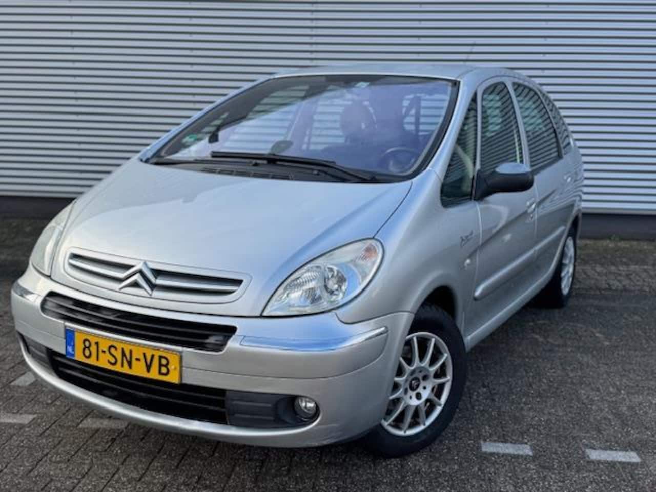Citroën Xsara Picasso - 1.6i-16V Caractère 1.6i-16V Caractère,airco,parkeersensoren,trekhaak,sportvelgen - AutoWereld.nl