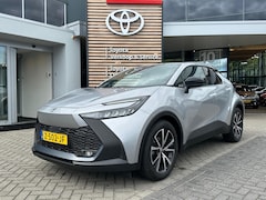 Toyota C-HR - 1.8 HYBRID 140 DYNAMIC 18" LM-VELGEN KEYLESS NAVI CLIMA AD-CRUISE APPLE/ANDROID CAMERA NL