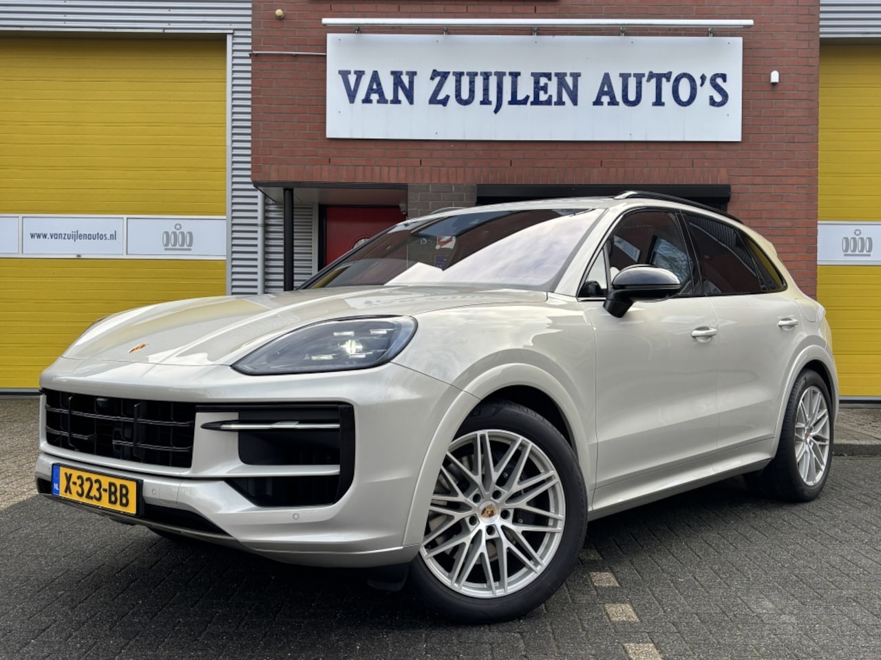 Porsche Cayenne - 3.0 E-Hybrid MY24 Burmester Sport Design Massage - AutoWereld.nl
