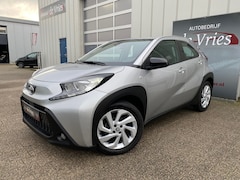 Toyota Aygo X - 1.0 VVT-i MT first / Airco / Cruise / Camera / LMV / DAB