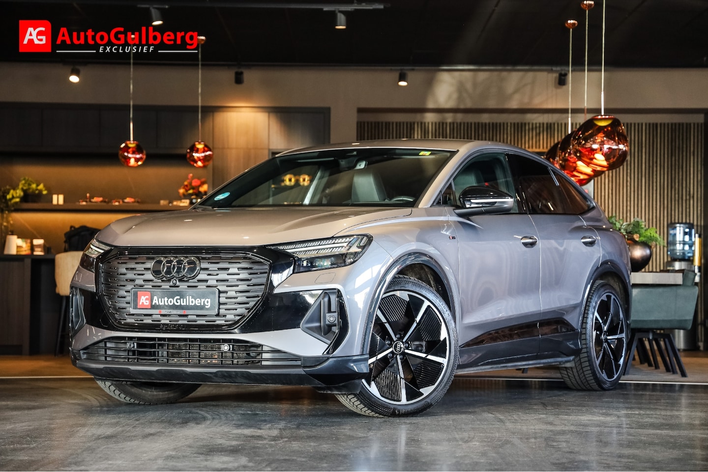 Audi Q4 Sportback e-tron - 50 quattro 3xS edition 300PK RS Seats in nappa leder ruit met Memory, Warmtepomp, ACC, Hea - AutoWereld.nl