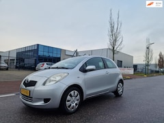 Toyota Yaris - 1.3 VVTi Sol MMT AUTOMAAT AIRCO TREKHAAK 2 X SLEUTELS