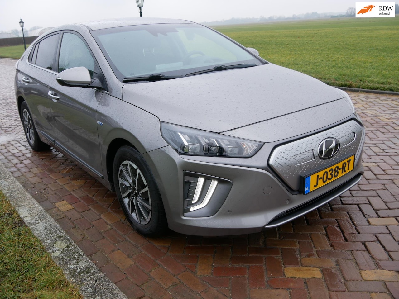 Hyundai IONIQ - Premium EV 38 kWh FULL ** 11499 NETTO ** - AutoWereld.nl