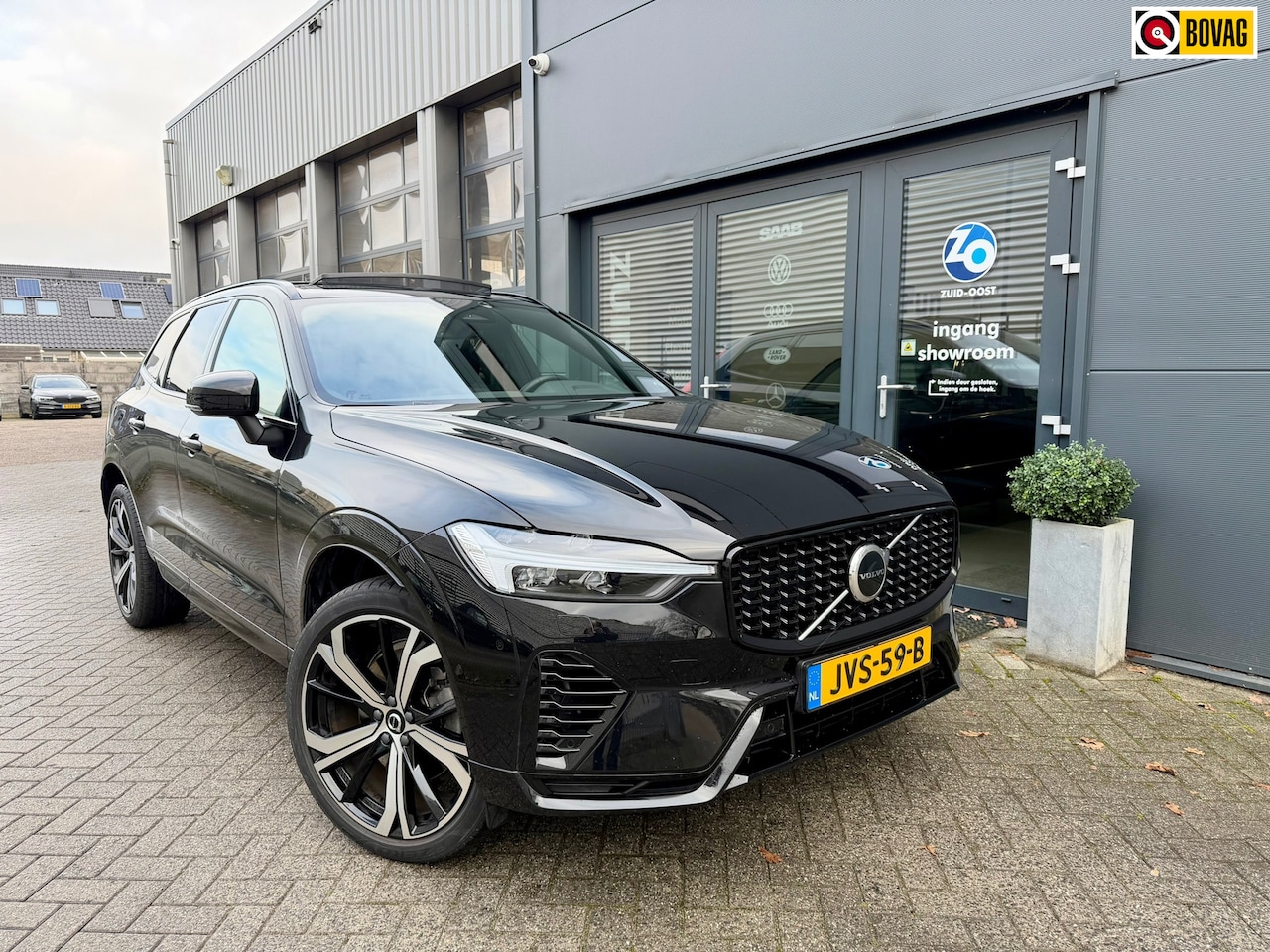 Volvo XC60 - 2.0 T8 Plug-in hybrid AWD Plus Black Edition trekhaak, panoramadak - AutoWereld.nl
