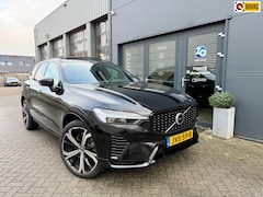Volvo XC60 - 2.0 T8 Plug-in hybrid AWD Plus Black Edition trekhaak, panoramadak