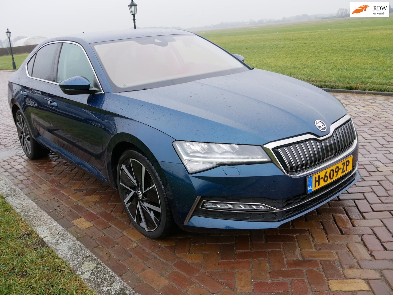 Skoda Superb - 1.4 TSI iV Business Edition ** 15699 NETTO ** - AutoWereld.nl