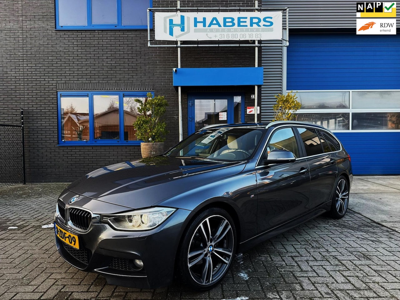 BMW 3-serie Touring - 320i High Executive 184PK|Origineel NL|Prof Navi|M-Pakket|Trekhaak|AUT|Xenon|Leder|Cruise| - AutoWereld.nl