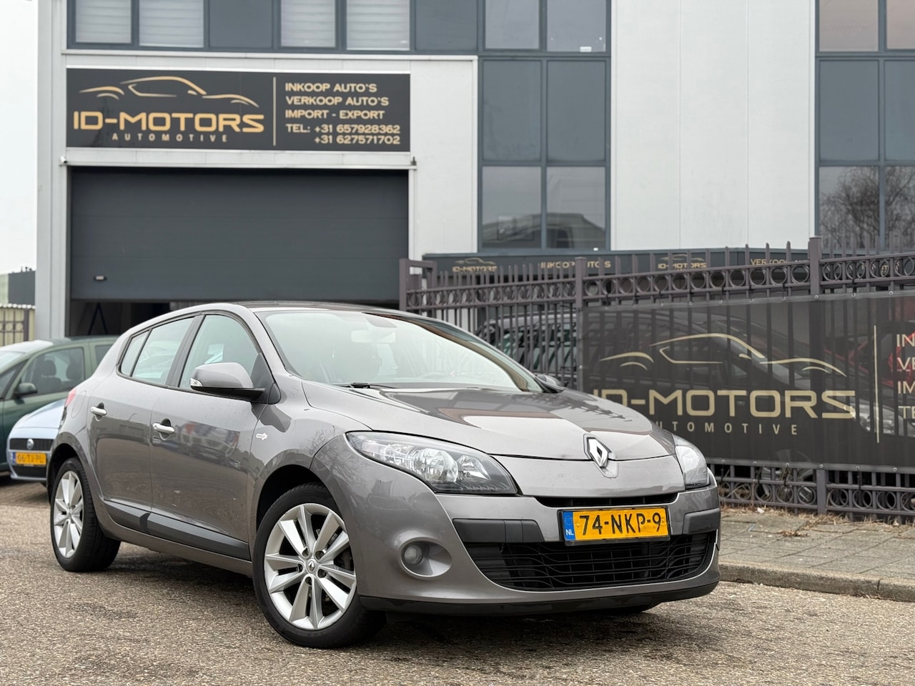 Renault Mégane - 1.6 Celsium navi nieuwe apk airco cruise - AutoWereld.nl
