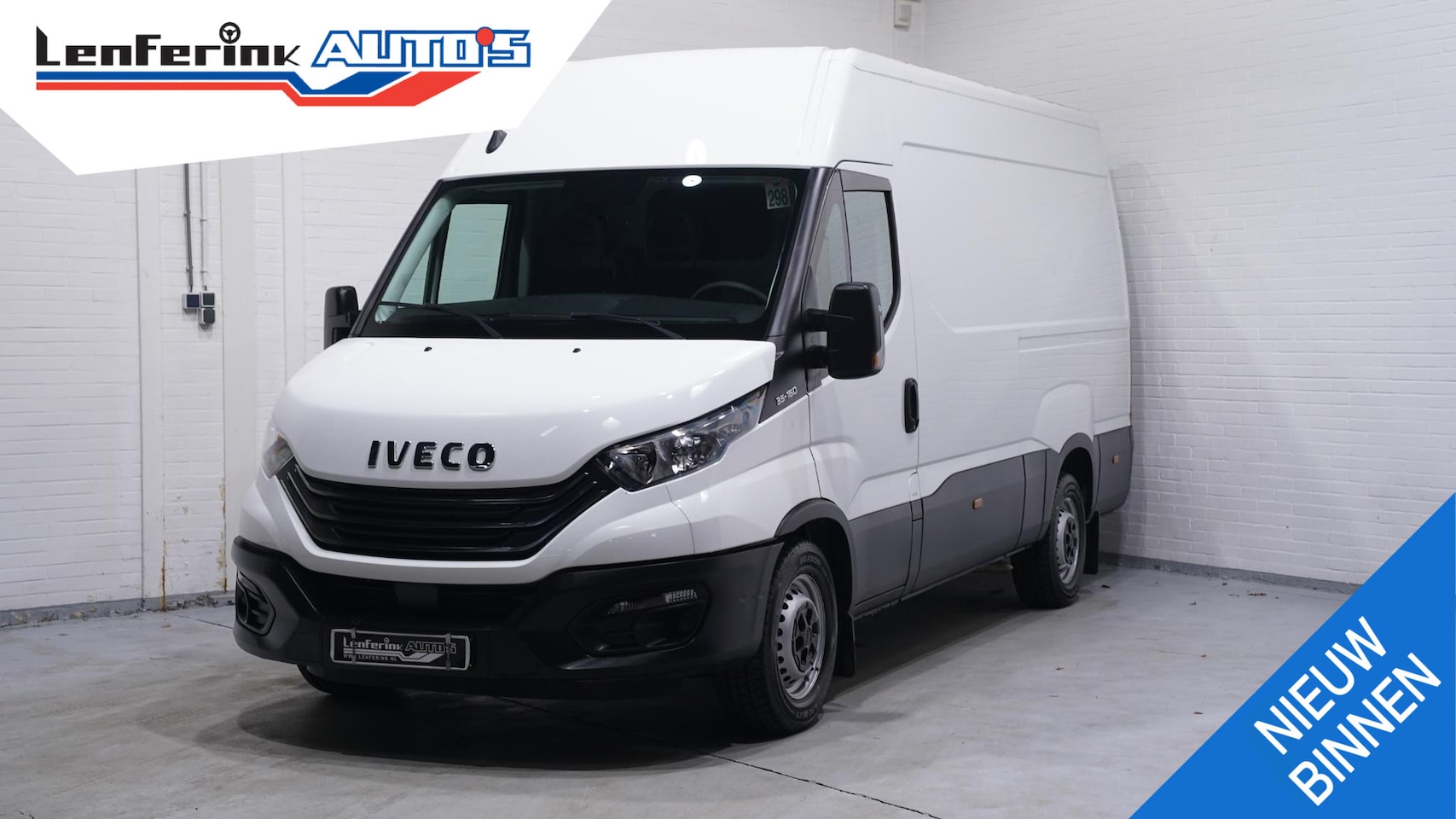 Iveco Daily - 35S16 160 pk L2H2 Airco ECC, Laadruimte Pakket Audio met DAB+, PDC achter, 3-Zits - AutoWereld.nl