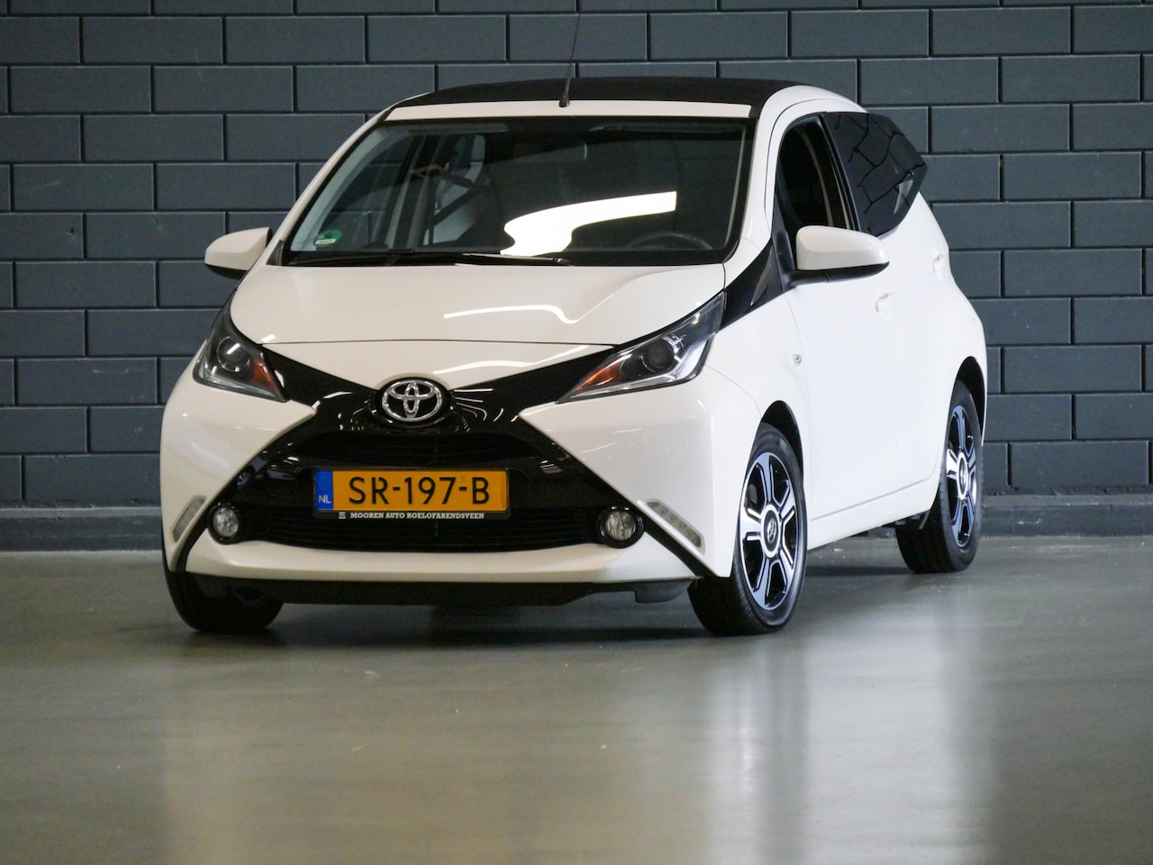 Toyota Aygo - 1.0 VVT-i x-pose | CAMERA | NAVIGATIE | SCHUIFDAK | - AutoWereld.nl