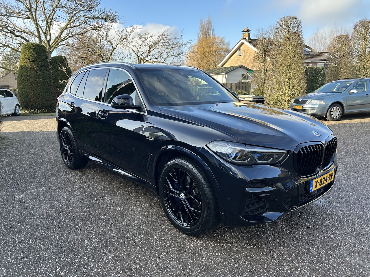 BMW X5 - xDrive45e High Executive M-Sport Pano Laserlicht - AutoWereld.nl