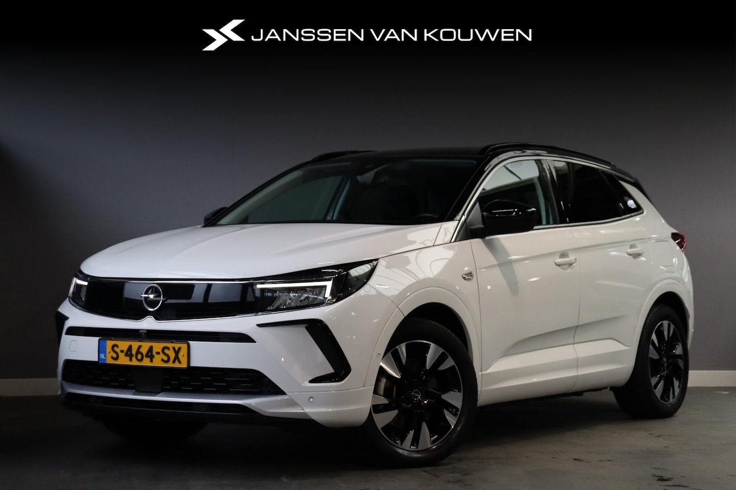 Opel Grandland - 1.6 Turbo Plug-In Hybrid Ultimate SOH 94% / Navigatie / Alcantara / Trekhaak - AutoWereld.nl