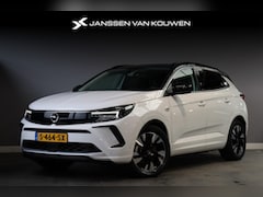 Opel Grandland - 1.6 Turbo Plug-In Hybrid Ultimate SOH 94% / Navigatie / Alcantara / Trekhaak