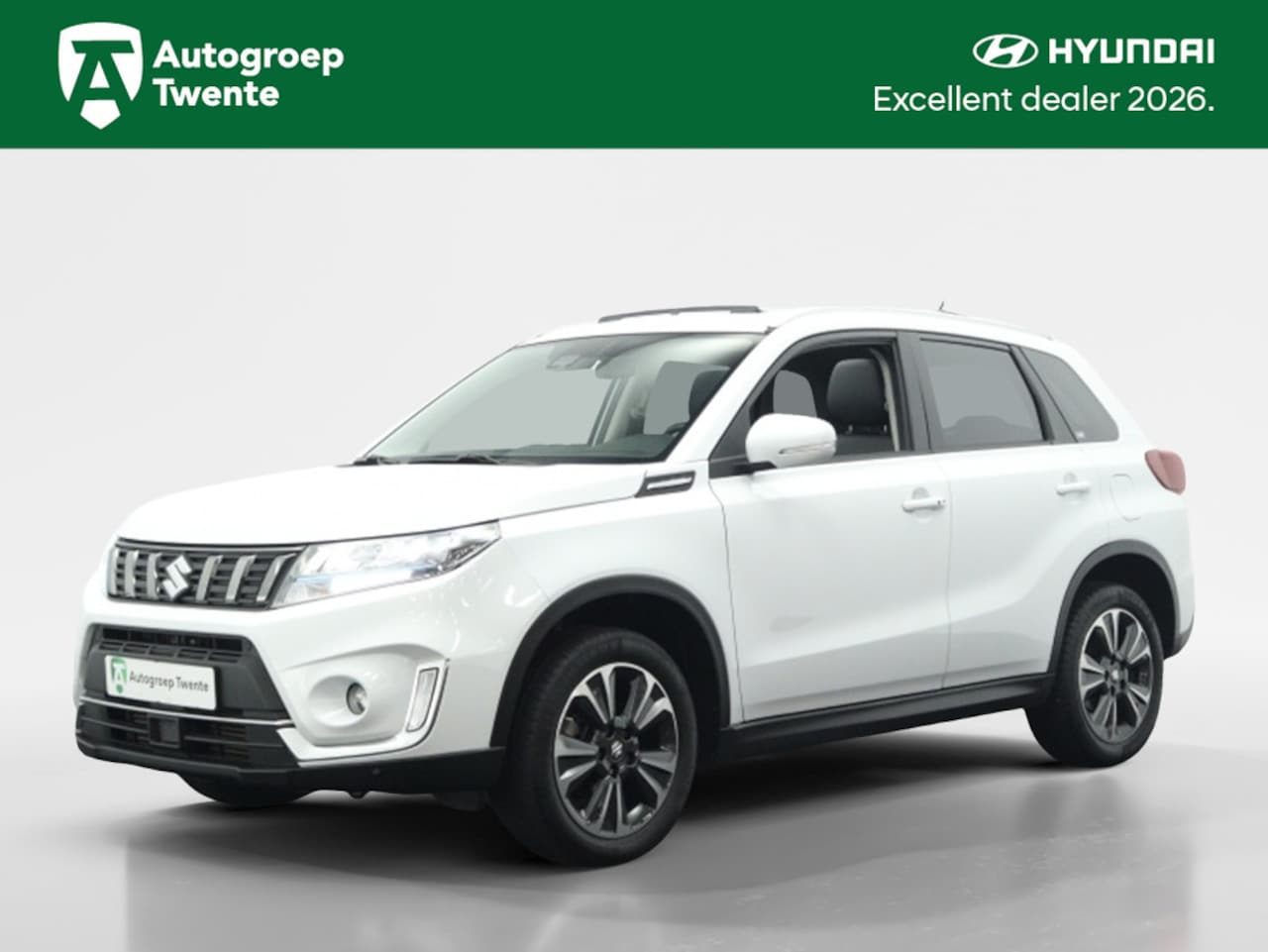 Suzuki Vitara - 1.4 Boosterjet Style Smart Hybrid | Panoramadak | Navigatie | Ca - AutoWereld.nl