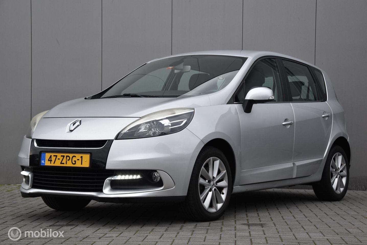 Renault Scénic - 1.2 TCe Collection | Climate | Cruise | Navi - AutoWereld.nl