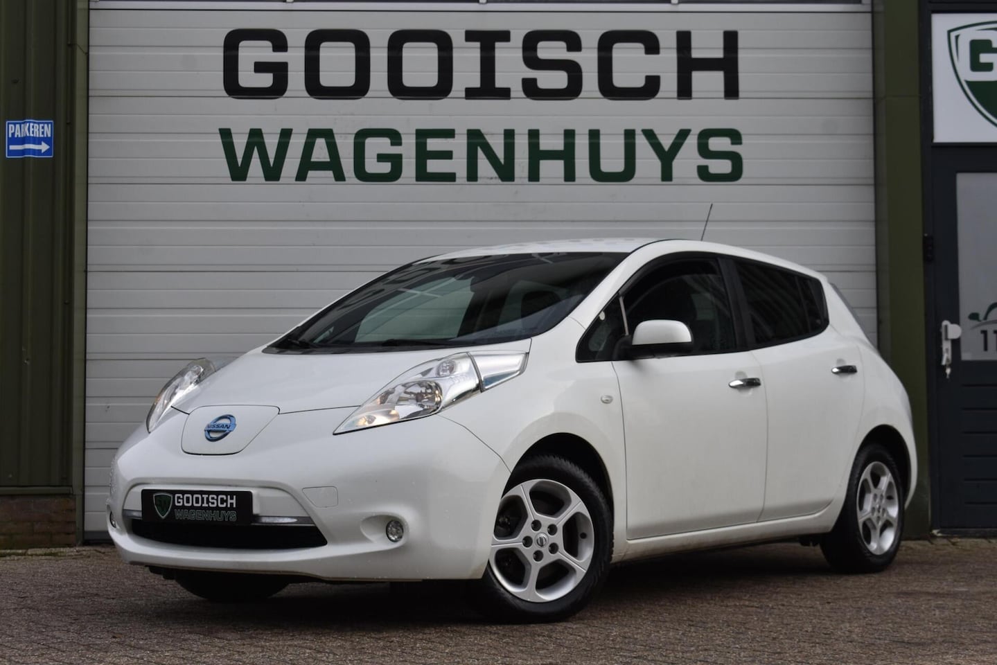 Nissan LEAF - Acenta 30 kWh | Camera | Navigatie | Stoel/Stuurverwarming | - AutoWereld.nl