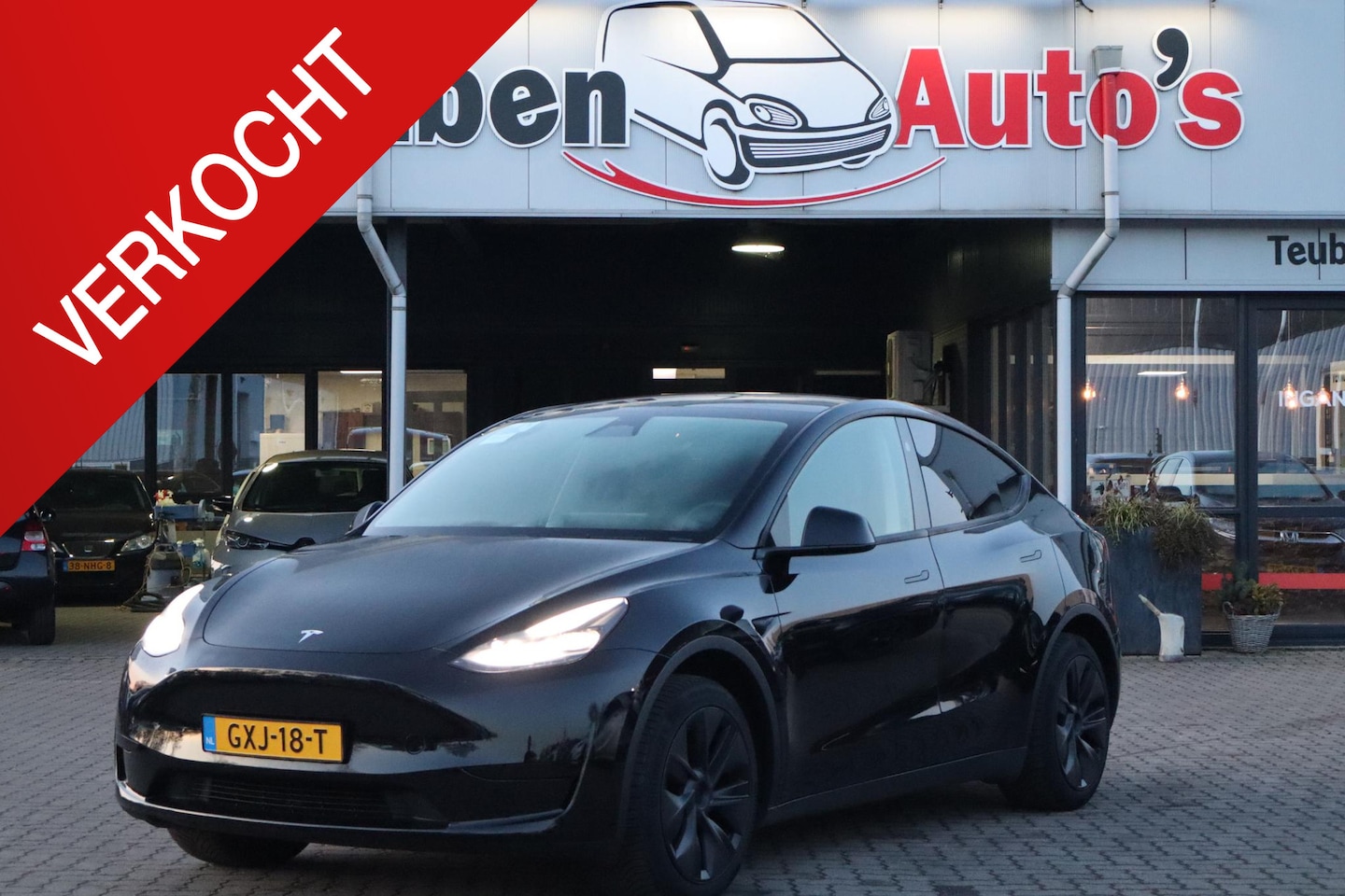 Tesla Model Y - Long Range RWD 75 kWh 95,1% SOH, Autopilot Computer 4.0, Warmtepomp, Trekhaak, Panoramadak - AutoWereld.nl