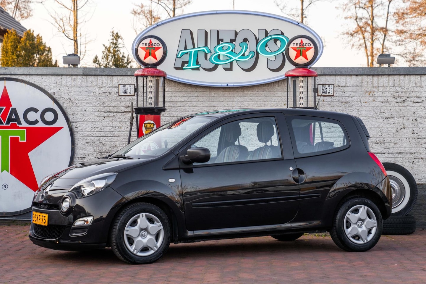 Renault Twingo - 1.2 16V Parisienne 61.100 km +NAP NL-auto - AutoWereld.nl