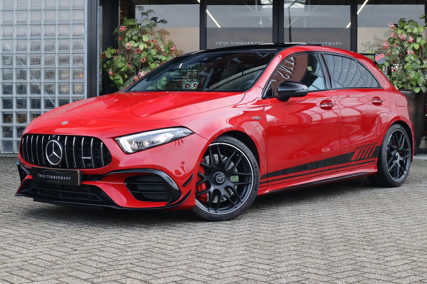 Mercedes-Benz A-klasse - 45 S AMG 4MATIC+ | Akrapovic uitlaat, Perf. stoelen, Driver's Package, Pano, Rij-assistent - AutoWereld.nl
