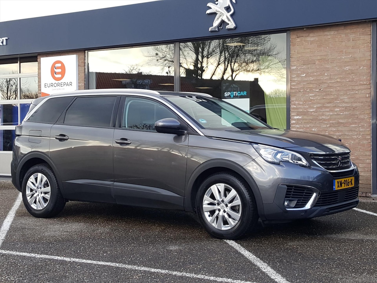Peugeot 5008 - BLUE L. EXECUTIVE 1.2PT-130pk (VOL)AUTOMAAT(EAT8) 7-Pers. | Vol-leer | Trekhaak | Navigati - AutoWereld.nl