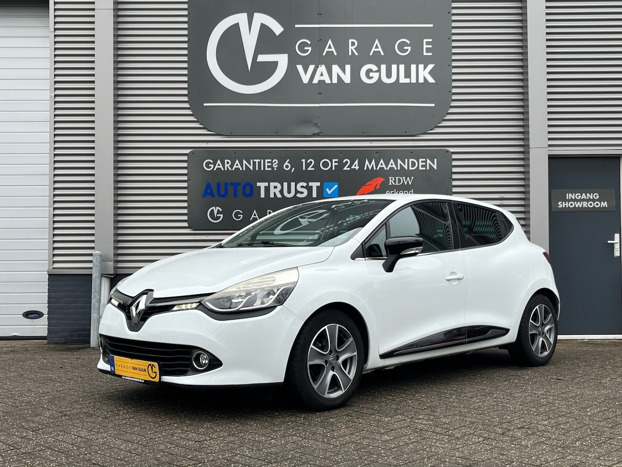 Renault Clio - 0.9 TCe ECO Night&Day 90PK Navi,Airco,Cruise,Isofix,ElektrRamen+Spiegels,Lmv,Bluetooth,Par - AutoWereld.nl