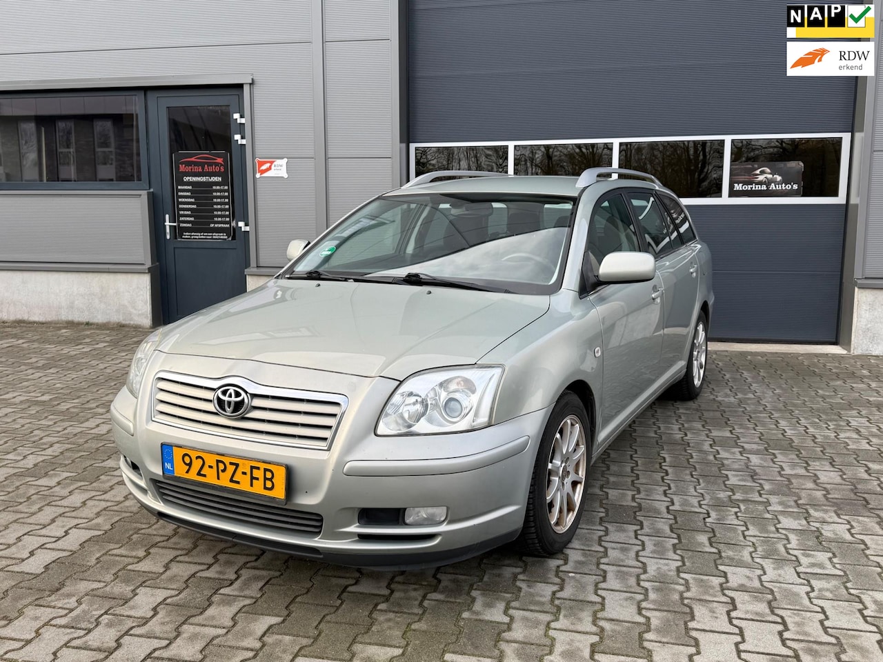 Toyota Avensis Wagon - 1.8 VVTi Linea Sol 1.8 VVTi Linea Sol - AutoWereld.nl