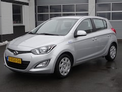 Hyundai i20 - 1.2i i-Motion Airco, trekhaak, elektrische ramen, centrale vergrendeling, enz