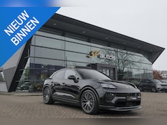 Porsche Macan - 4 388pk 100kWh Panoramadak Luchtvering Bijrijdersdisplay 18-weg Sportstoelen Bose NLauto