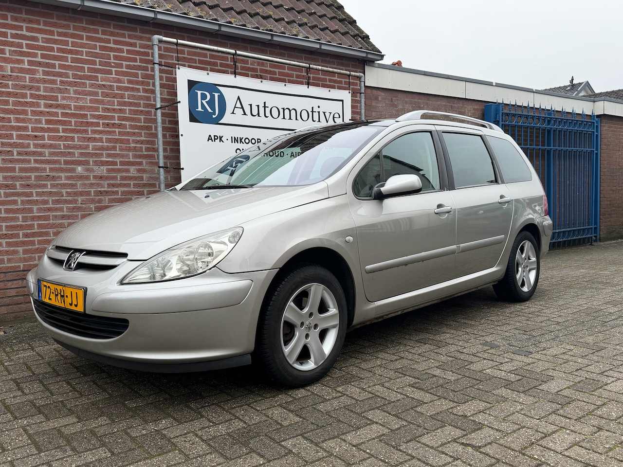Peugeot 307 SW - 2.0-16V Premium 2.0 16V Premium - AutoWereld.nl