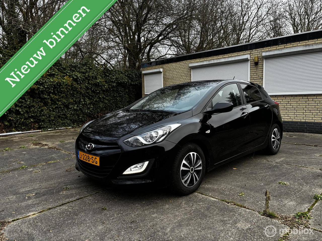 Hyundai i30 - 1.4 Cruise Clima Led 5 Deurs NAP !! - AutoWereld.nl