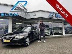 Volvo S40 - 1.8 NWE MODEL NL AUTO LAGE KM STAND TREKHAAK+CLIMA